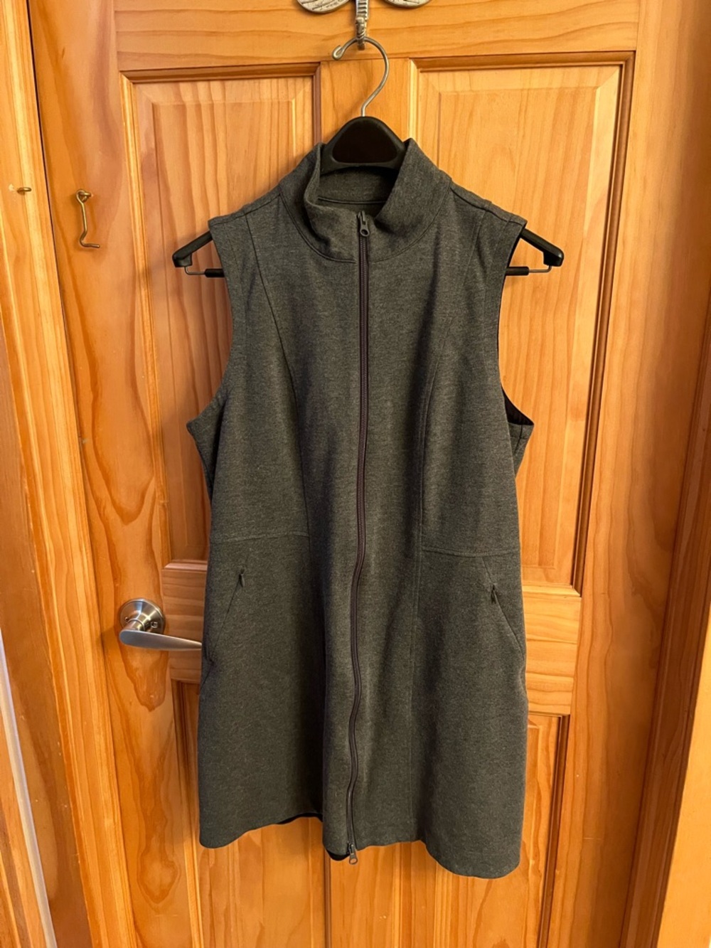 Title Nine Sleeveless Zip Front / tunic /vest in Dark Gray